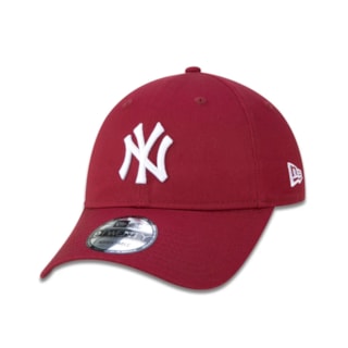 Boné New Era 9TWENTY MLB New York Yankees Aba Curva Vinho