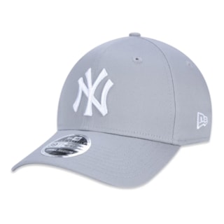 Boné New Era MLB New York Yankees Cinza