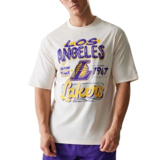 Camiseta New Era LA Lakers NBA Graphic Bege