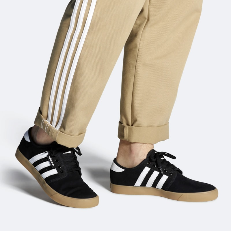 Tênis Adidas Seeley Preto e Branco Back Wash