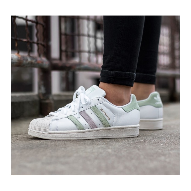 Tenis adidas feminino super hot sale star