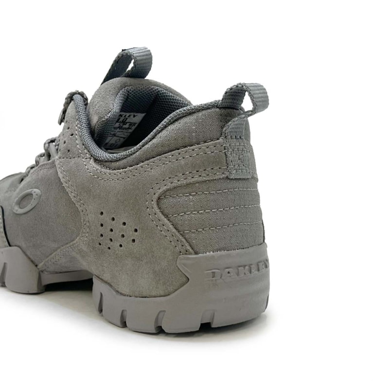 Modoc Low TÃªnis Modoc Oakley Tênis Oakley Modoc Low II Neutral